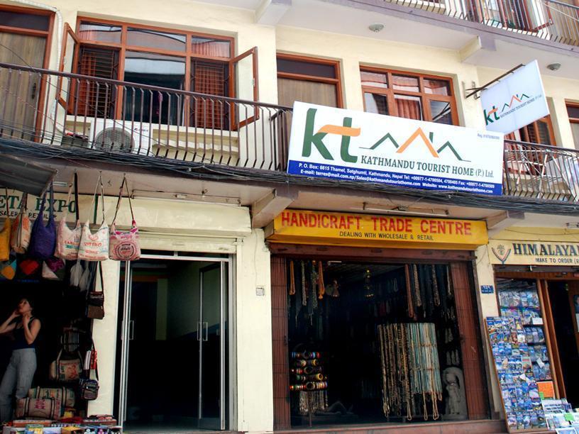 Oyo 166 Kathmandu Tourist Home Екстериор снимка