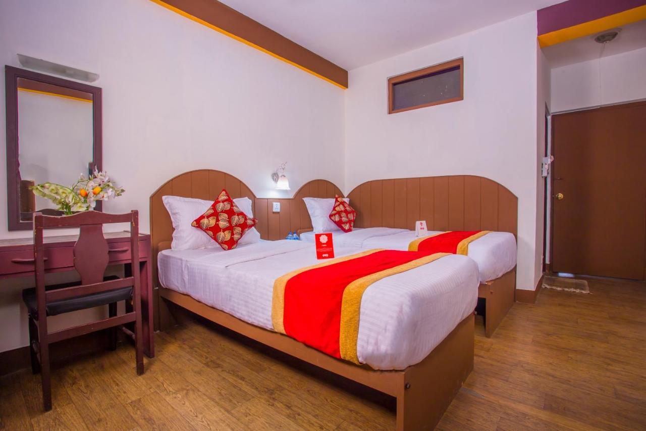 Oyo 166 Kathmandu Tourist Home Екстериор снимка