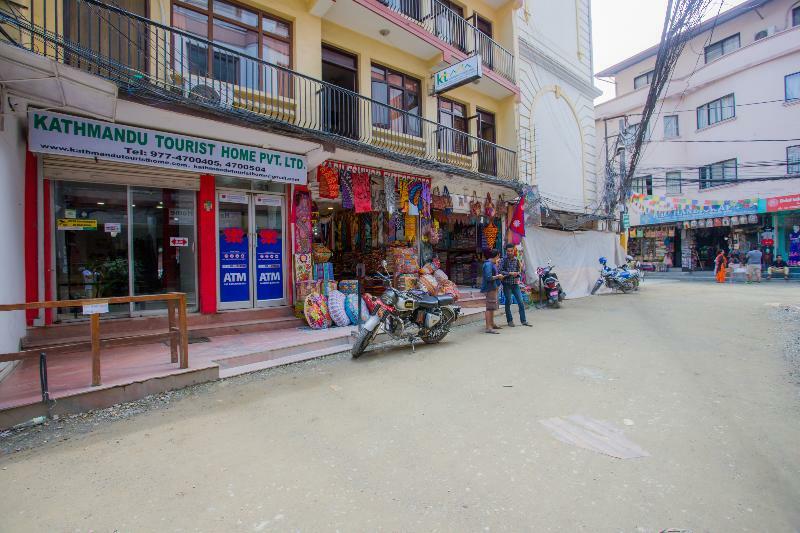 Oyo 166 Kathmandu Tourist Home Екстериор снимка