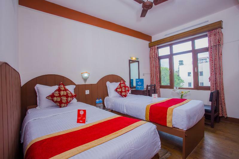 Oyo 166 Kathmandu Tourist Home Екстериор снимка