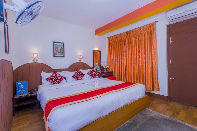 Oyo 166 Kathmandu Tourist Home Екстериор снимка